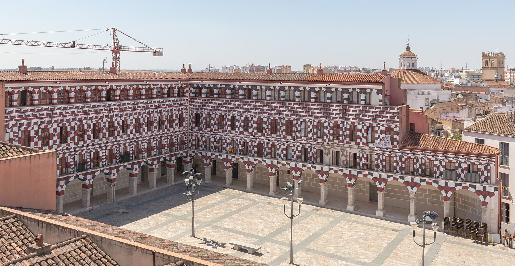 Fachadas y soportales de la Plaza Alta de Badajoz