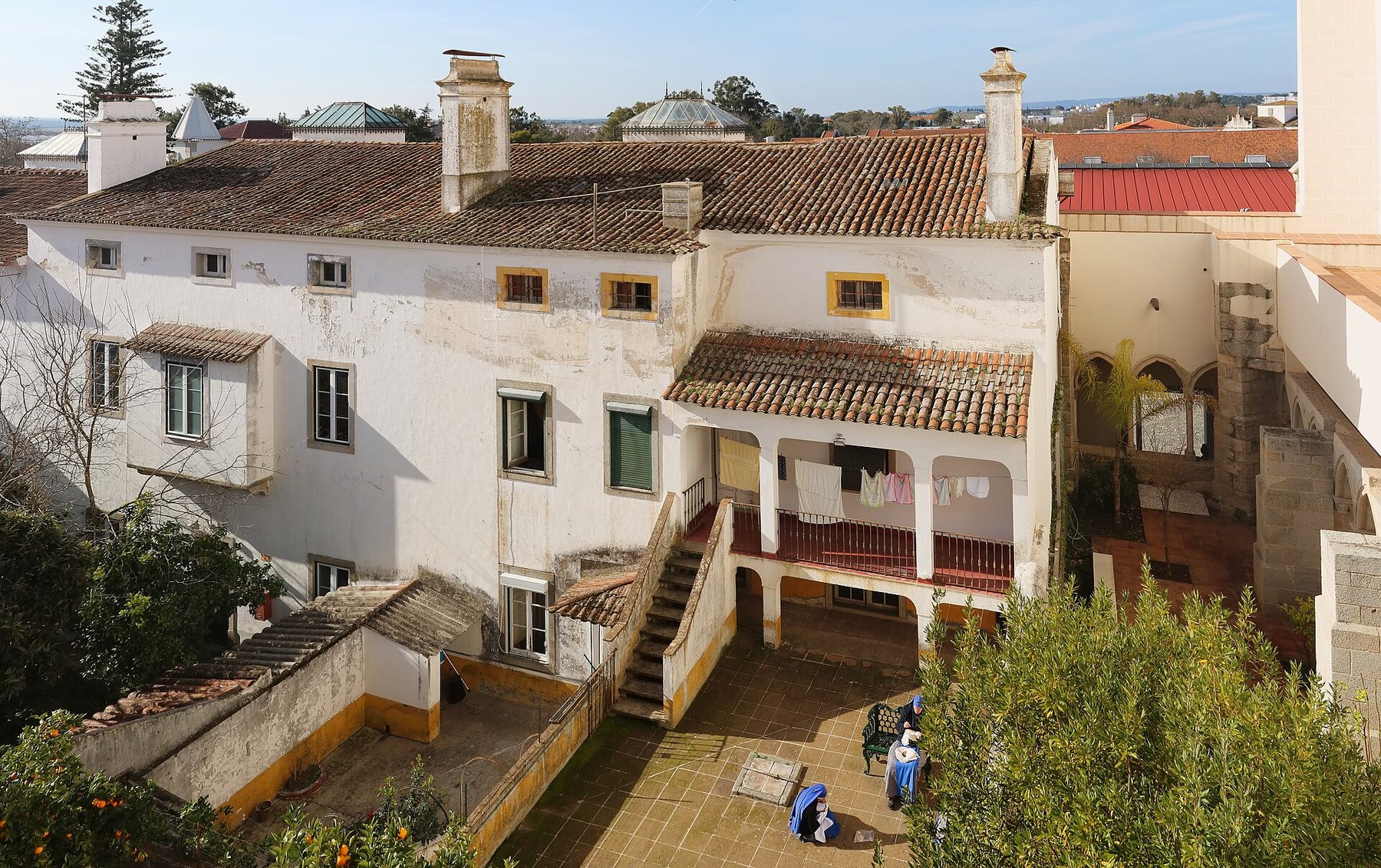 Entorno de la iglesia de San Francisco en Évora