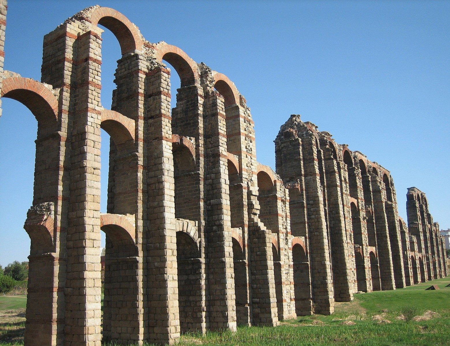 Acueducto de los Milagros en Mérida