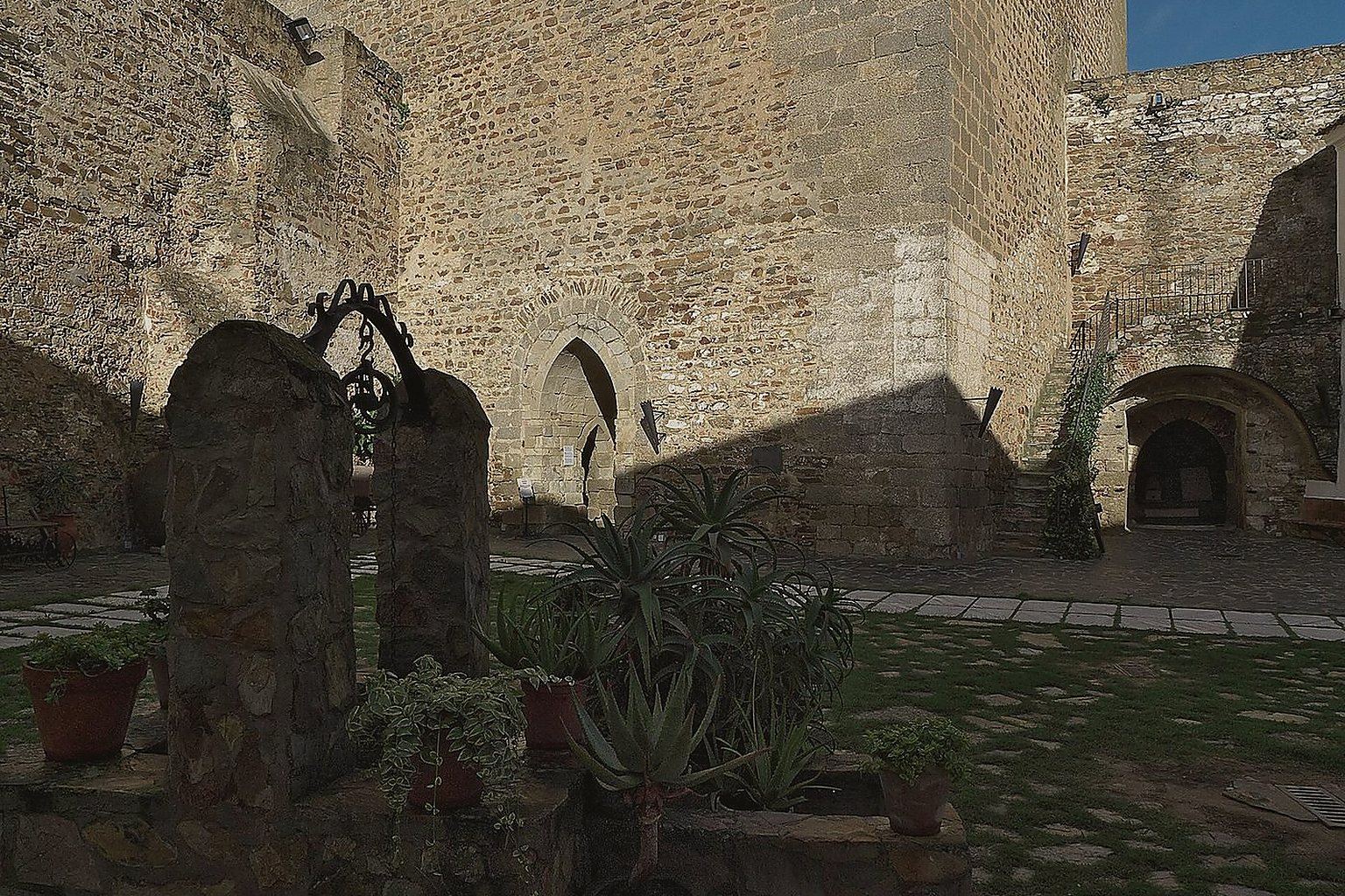 Patio del castillo de Olivenza