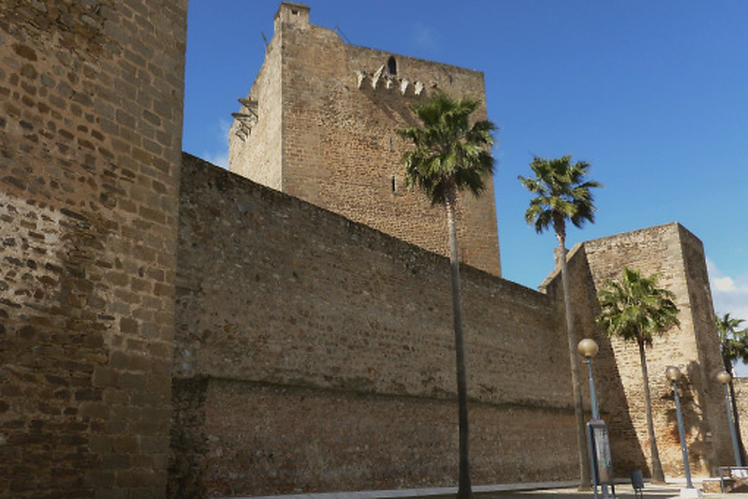 Alcázar de Olivenza visto durante una visita guiada